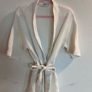 Cypress White Seersucker Robe w Pockets & Tie Belt

Size S